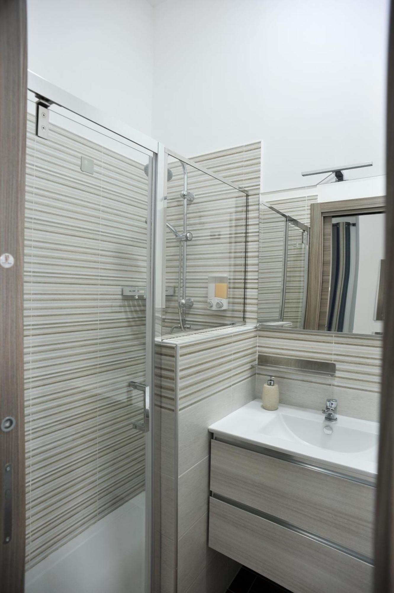 In Center Apartaments Salerno Dış mekan fotoğraf